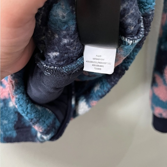 The North Face Women's Campshire Abstract Floral fleece Full-Zip Jacket sz M - Picture 8 of 8